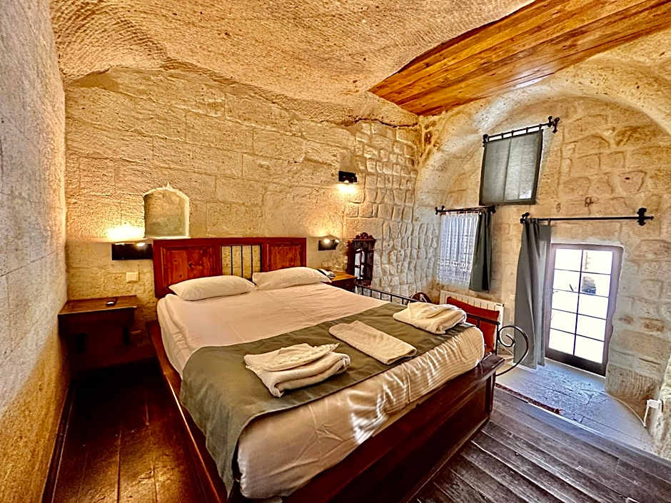 Harkasos Cave Hotel