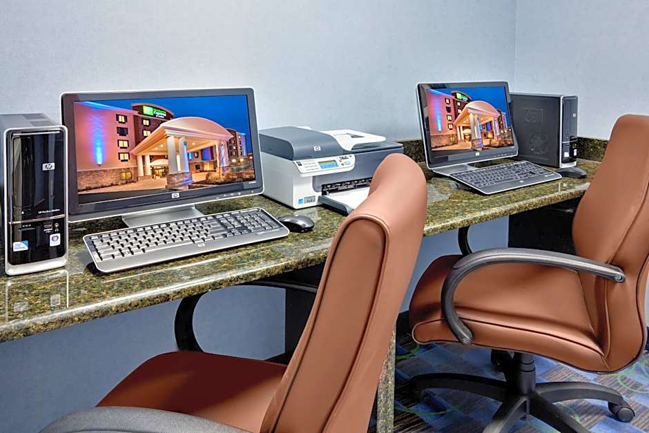 Holiday Inn Express Hotel & Suites Williamsport By IHG