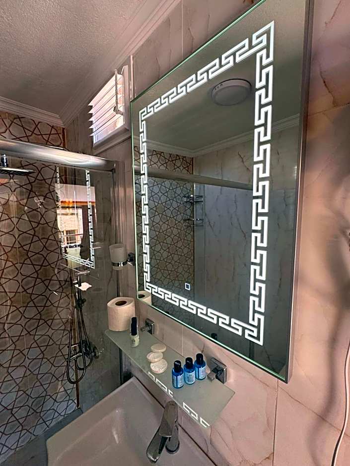 Gür Royal Suit Aparts