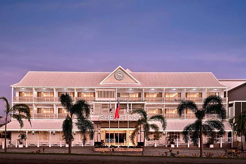 Sheraton Samoa Aggie Grey's Hotel & Bungalows