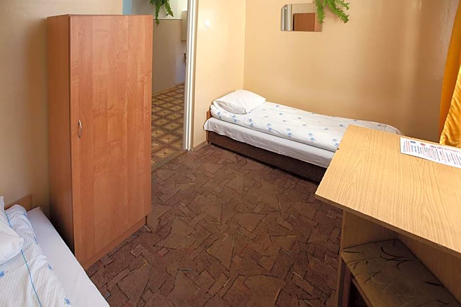 Schronisko Młodzieżowe PTSM Matecznik