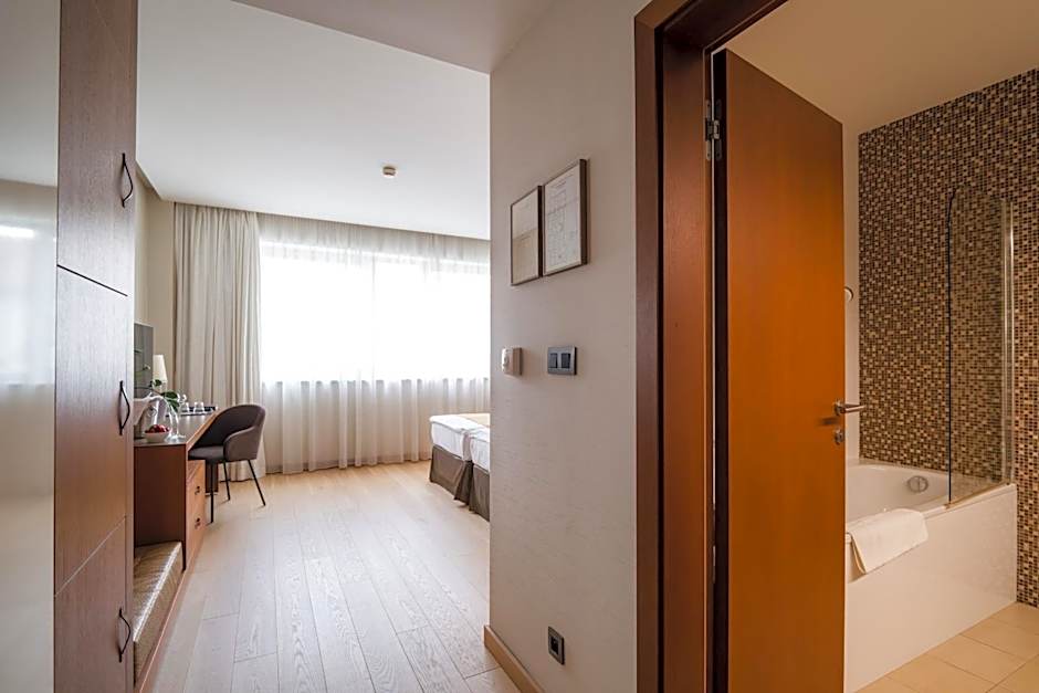 Mikado Hotel