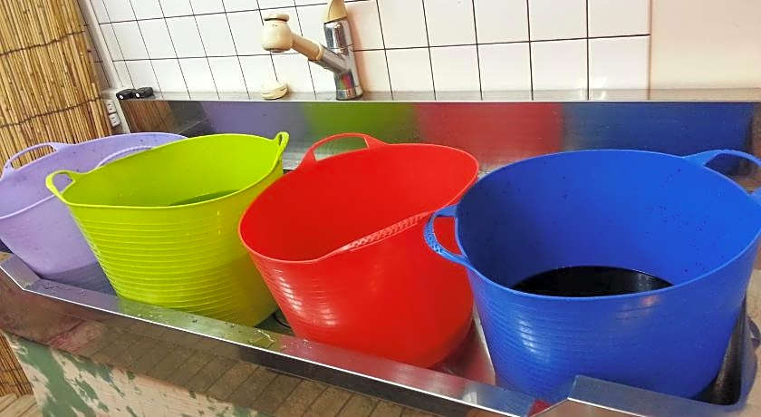 Dyeing and Hostel Nakashimaya - Female only