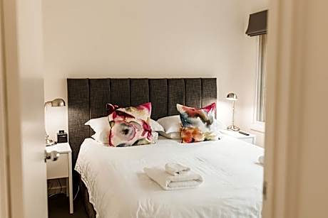 Two-Bedroom Apartment with Balcony