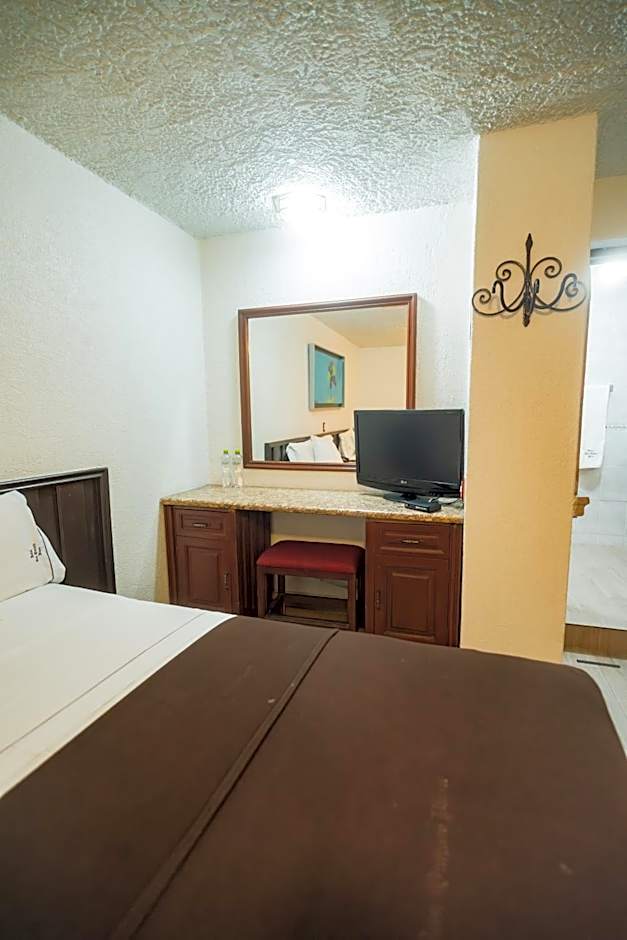 Hotel Don Quijote Plaza - Guadalajara Centro Historico