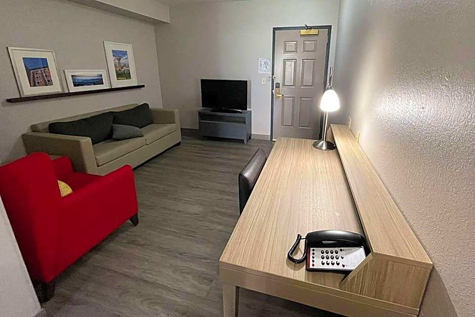 Travelodge by Wyndham Knoxville West