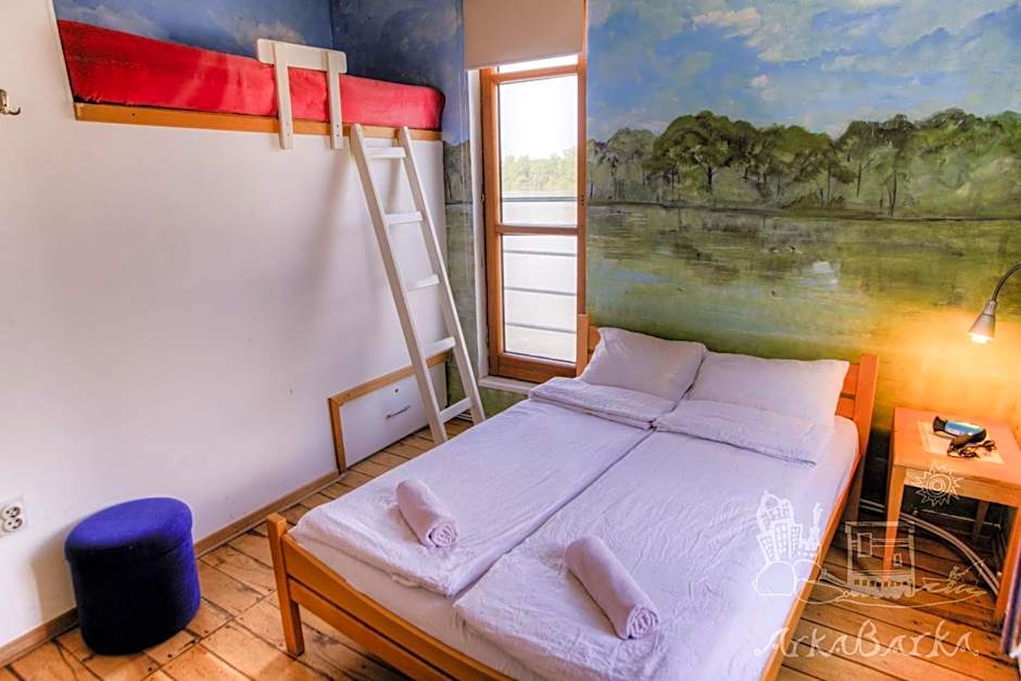 ArkaBarka Floating Hostel