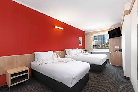 Superior Room, 1 Queen and 1 Single Bed