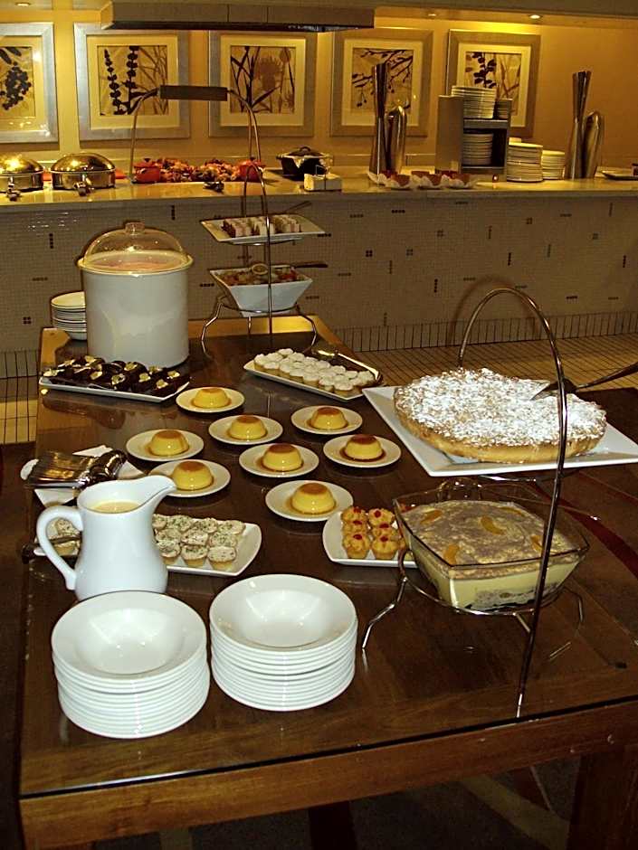 Garden Court Or Tambo International Airport