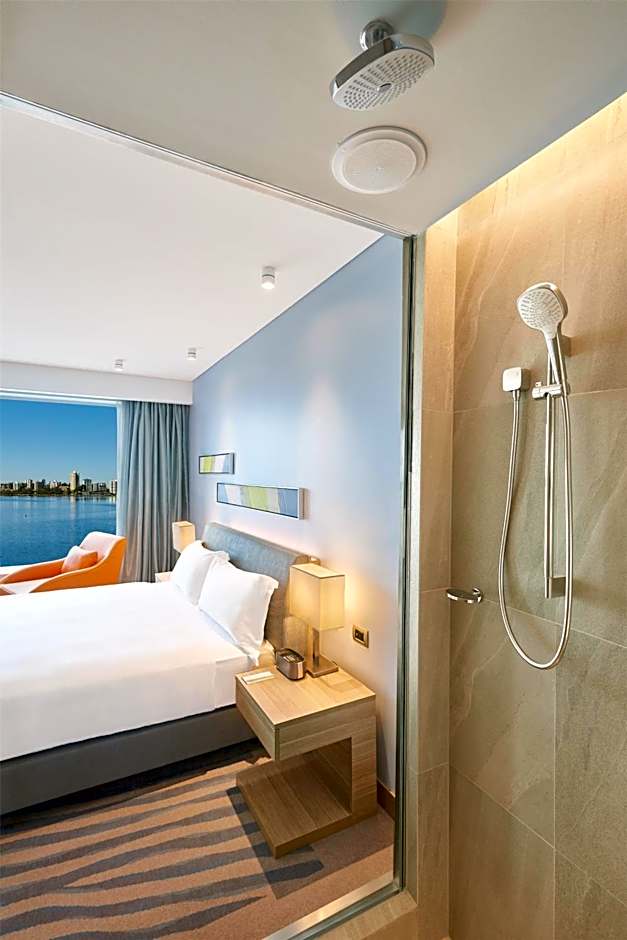 DoubleTree By Hilton Perth Waterfront