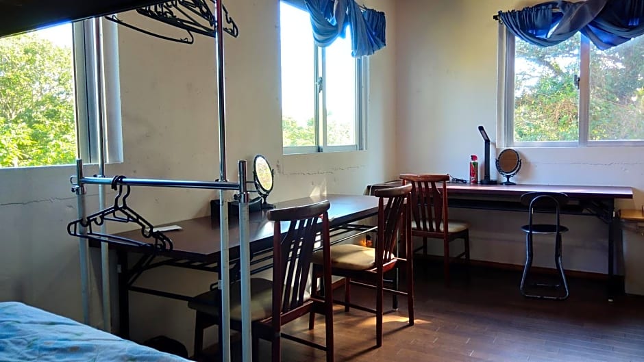 Holiday House Ryukyu-an "MUSIC HOSTEL"