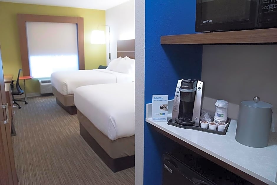 Holiday Inn Express & Suites Alexandria, an IHG Hotel