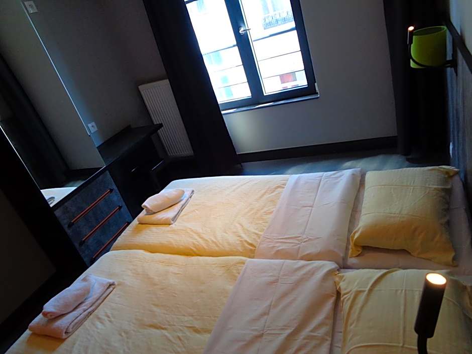 Brxxl 5 City Centre Hostel
