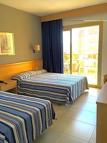 Classic Quadruple Room