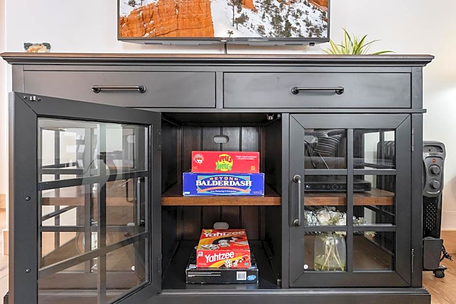 Duck Creek Village Inn