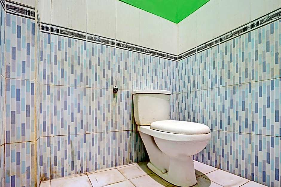 OYO Life 93036 Eddy Homestay Syariah