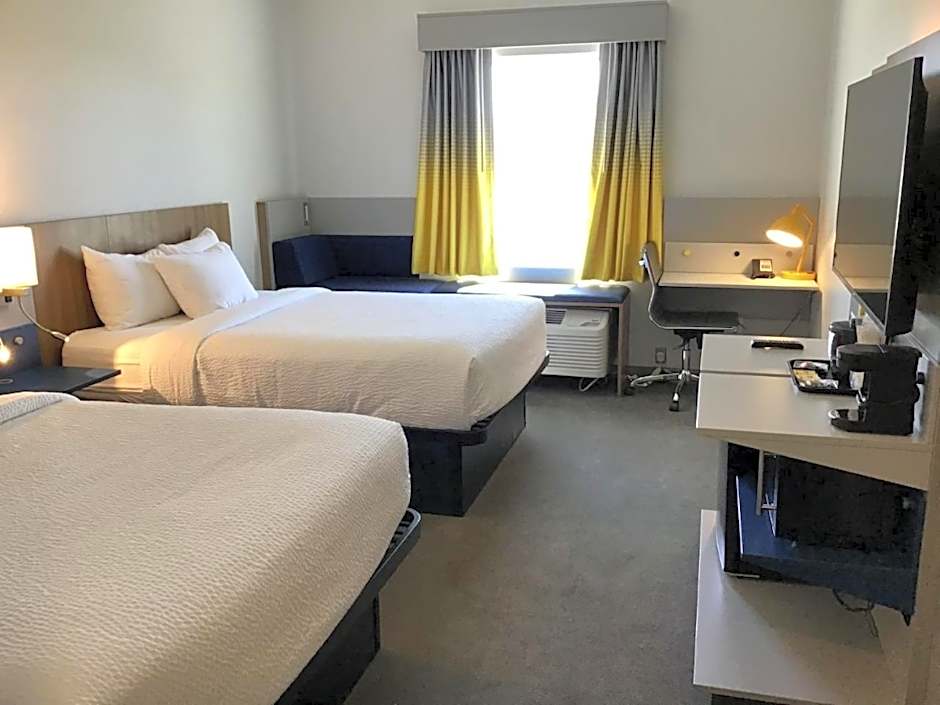 Holiday Inn Express And Suites George Quincy South