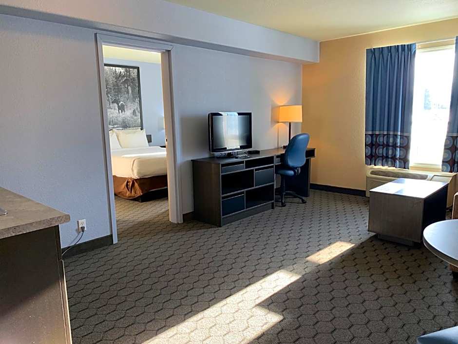 Super 8 by Wyndham Swan River MB