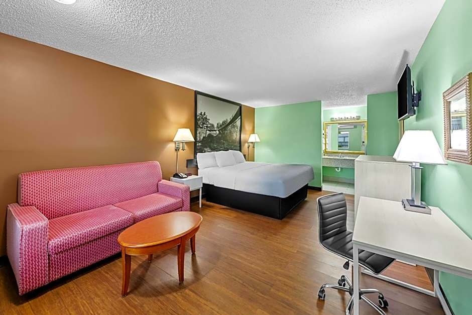 Super 8 by Wyndham Gaffney
