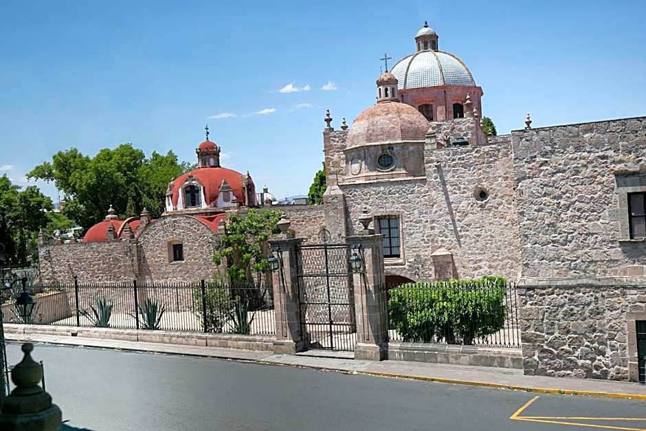 Hotel Casa del Virrey & Suites