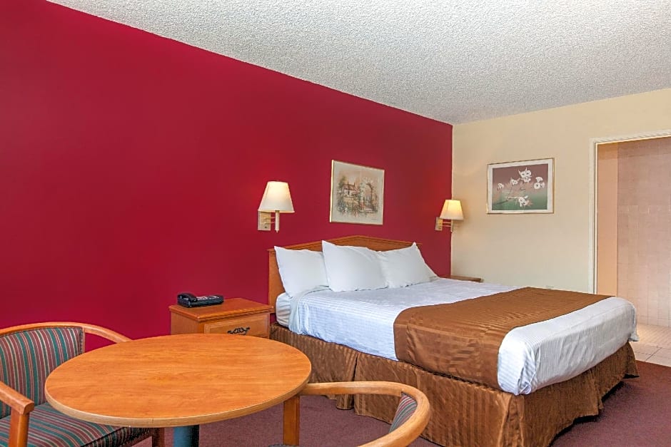 America's Best Value Inn & Suites Bakersfield Central