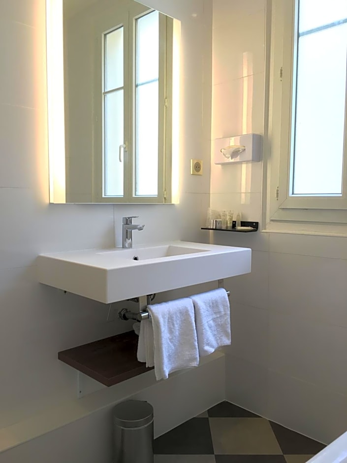 Hotel Paris Vaugirard