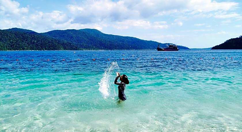 Charming Lipe Beach Resort