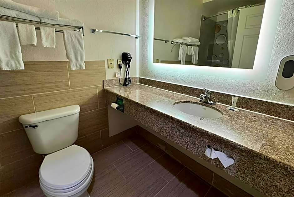 Baymont by Wyndham Texas City