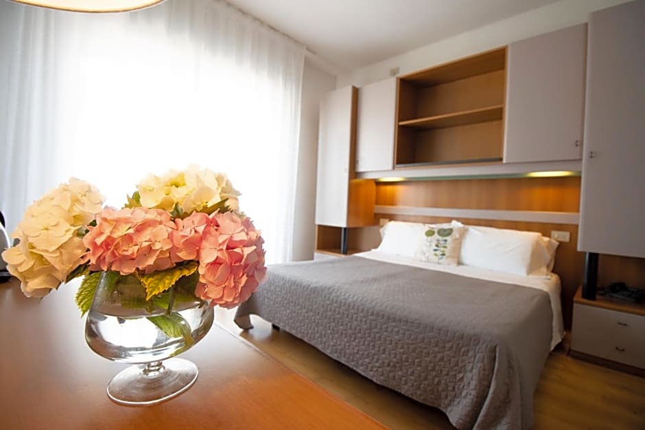 Hotel Crystal