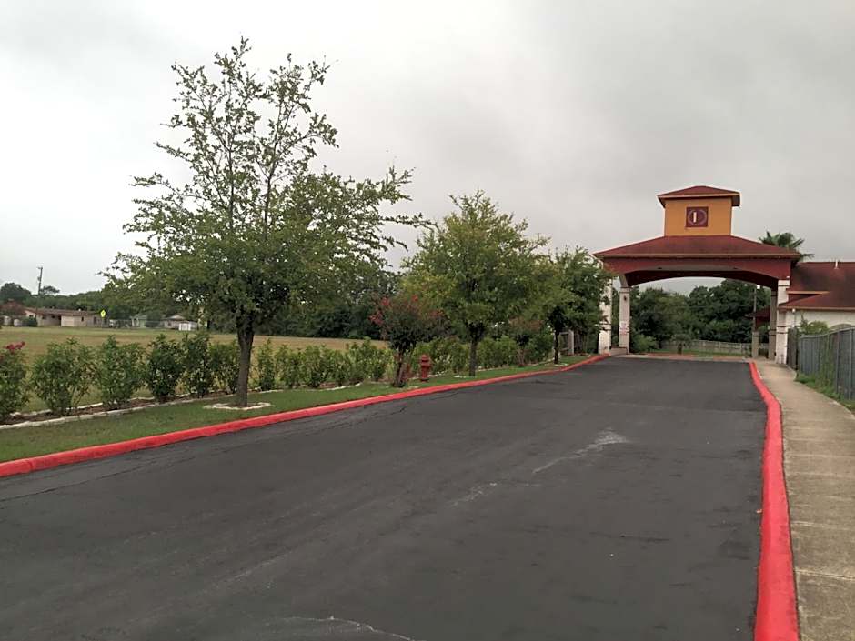 Luxury Inn and Suites Seaworld