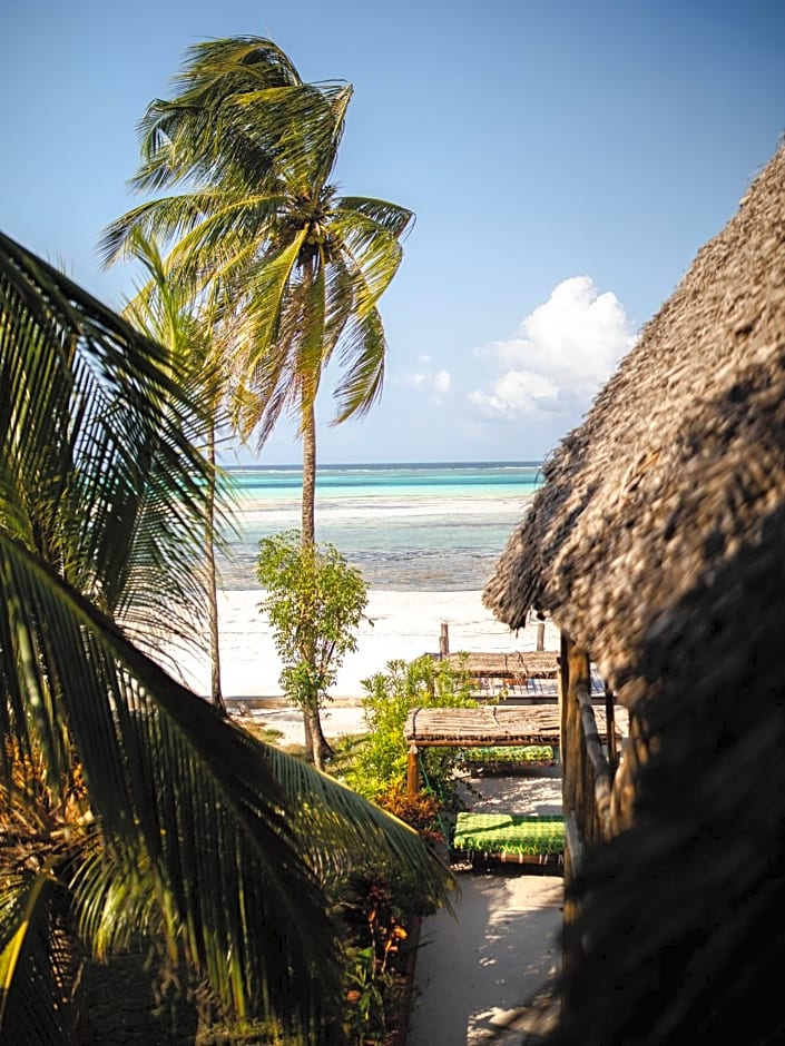 Shanuo Beach Bungalows