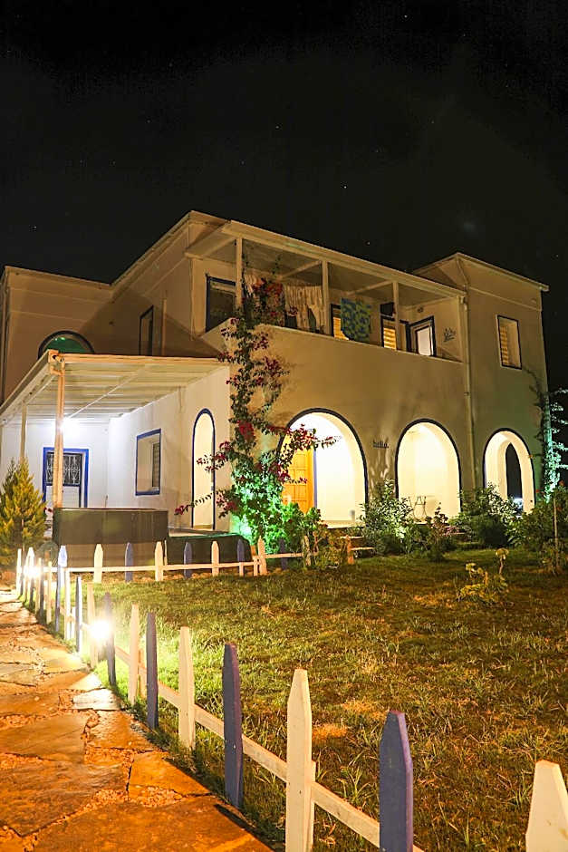 Yaliyani Motel Restaurant