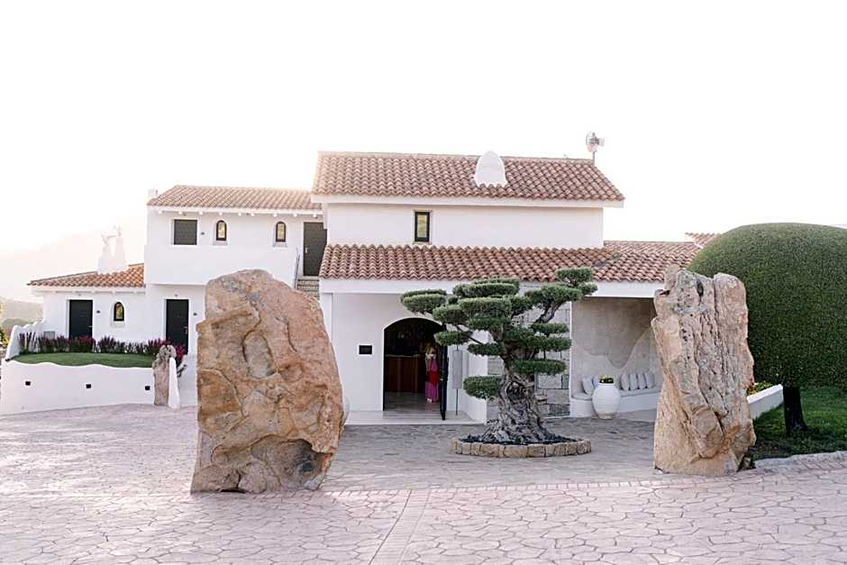 Sulia House Porto Rotondo, Curio Collection by Hilton