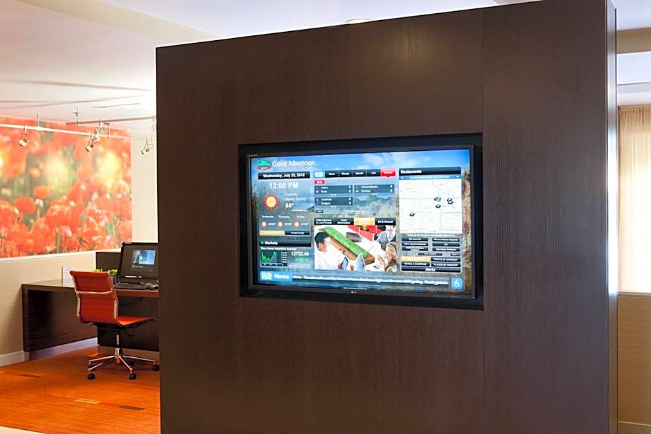 Courtyard by Marriott Bakersfield