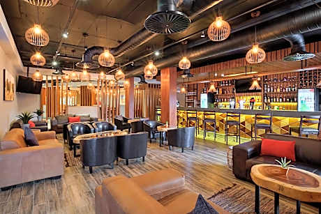 Suite, 1 King, Sofa bed, City view