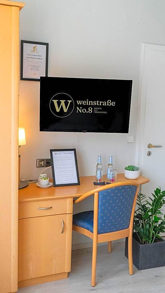 Weinstraße No 8 "Einfach-Gut-Übernachten"