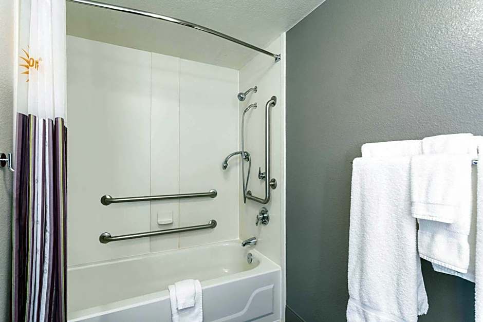 La Quinta Inn & Suites by Wyndham Denver Boulder - Louisville