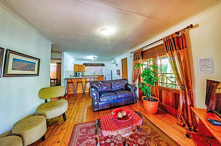 Amper Bo Guest House