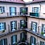 Le Petit Hotel