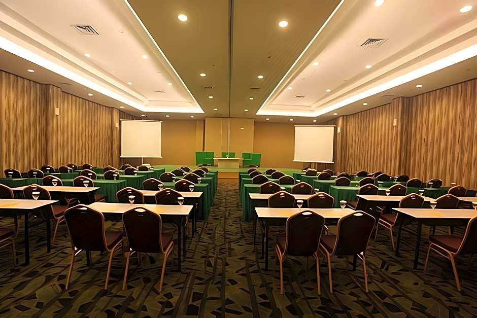 MaxOneHotels at Vivo Palembang