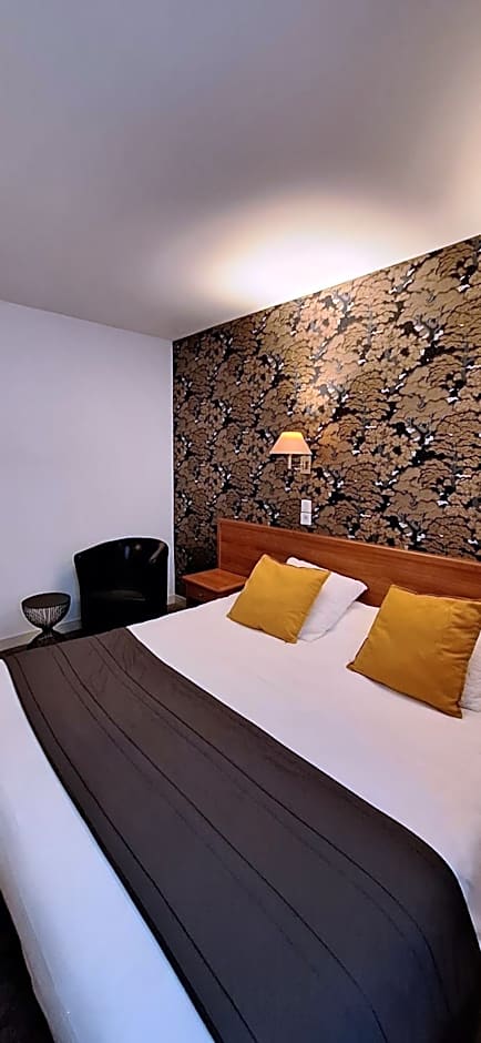 Brit Hotel le Cygne
