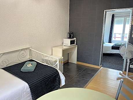 Economy Triple Room