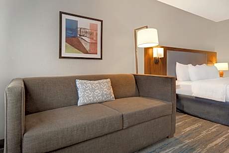 2 Queen Beds Studio Suite Nonsmoking