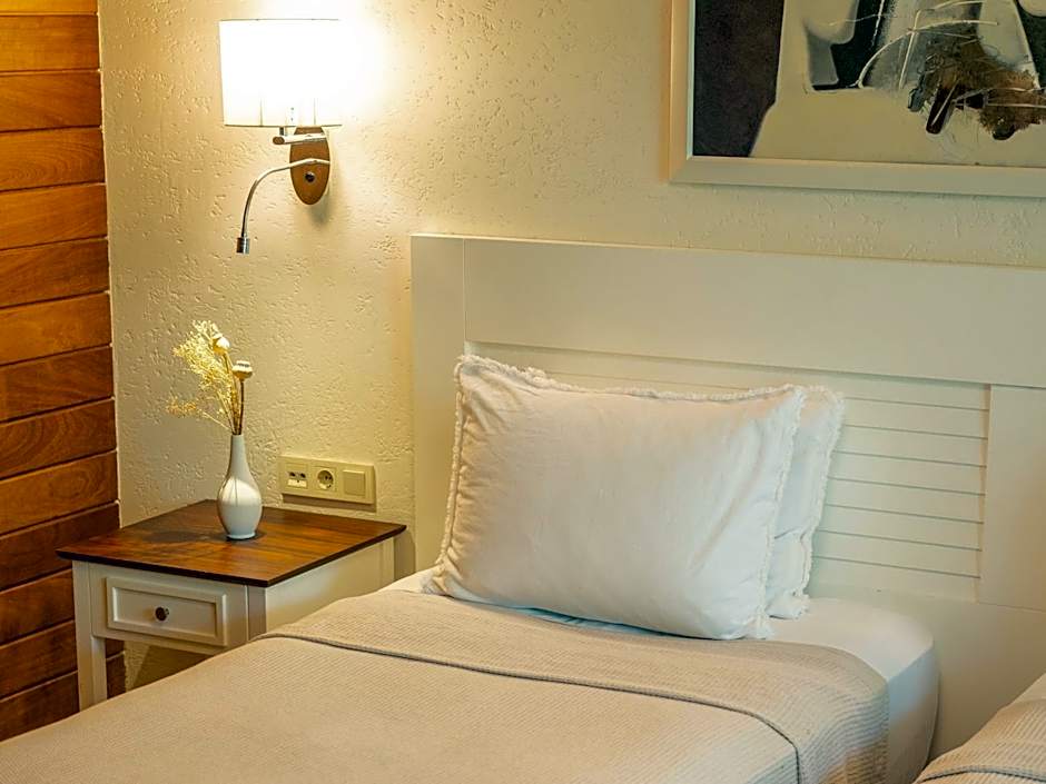Kimera Lounge Hotel