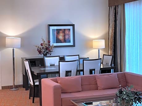 Executive Studio Suite, 1 King Bed, Executive Level