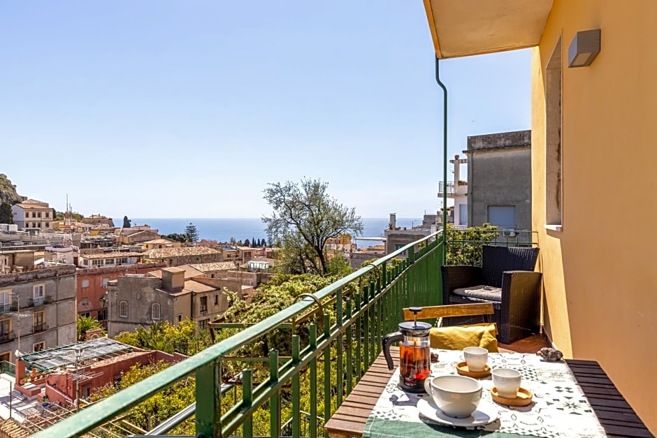 Tauromenion Guest House
