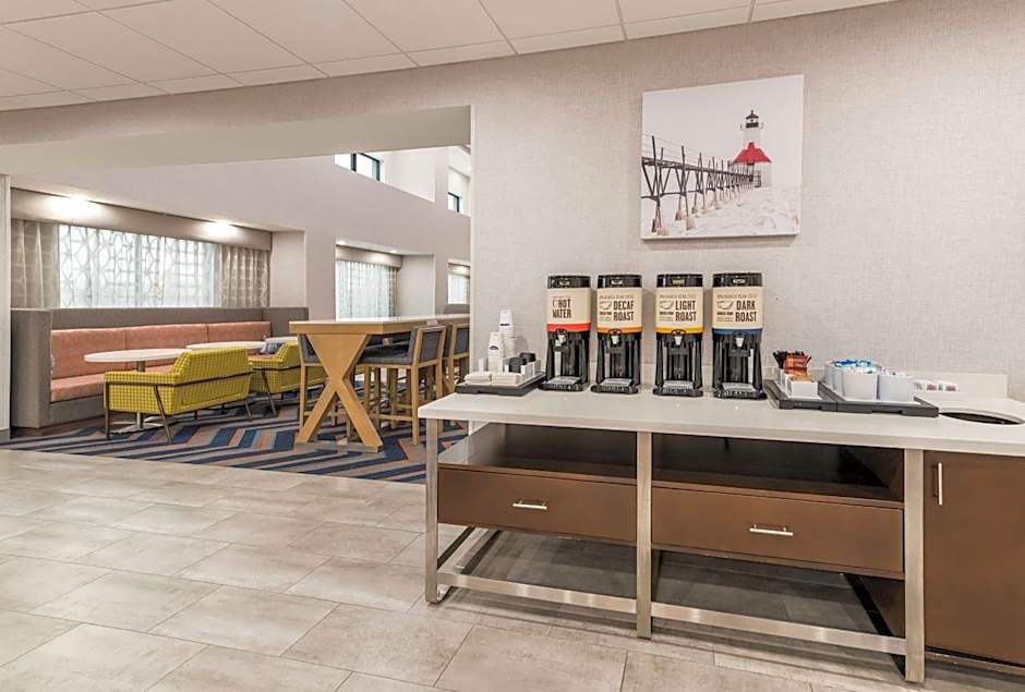 Hampton Inn By Hilton & Suites Benton Harbor, MI