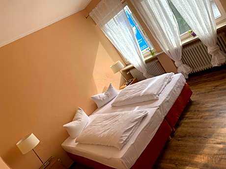 Apartment with Lake View