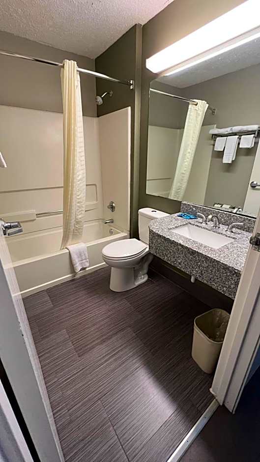America's Best Value Inn And Suites - Jackson