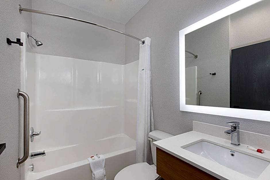 Microtel Inn & Suites By Wyndham Manchester